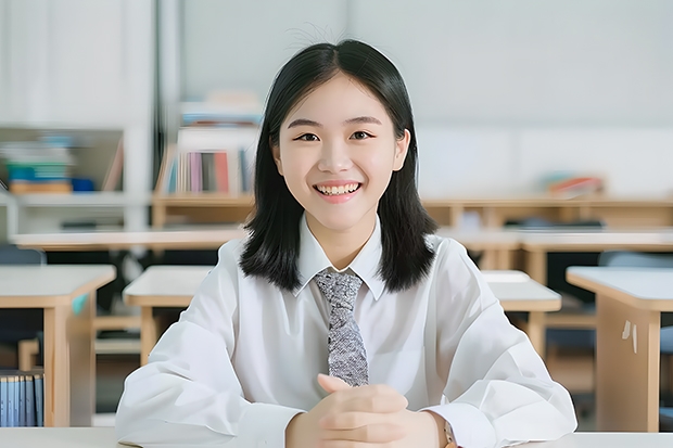 播音主持艺考时应选择什么样的服饰